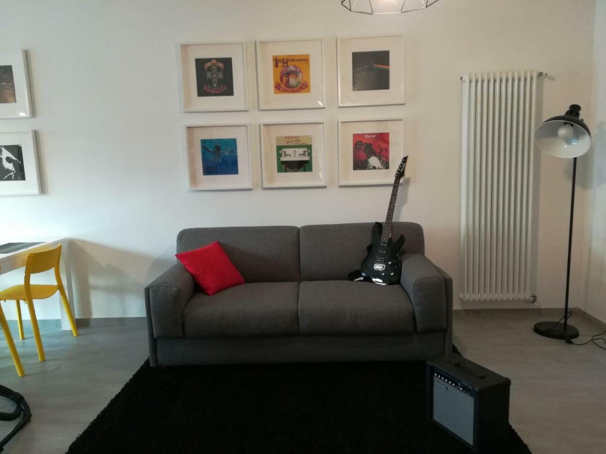 Ferienwohnung Sosta Rock Casal Palocco Exterior foto
