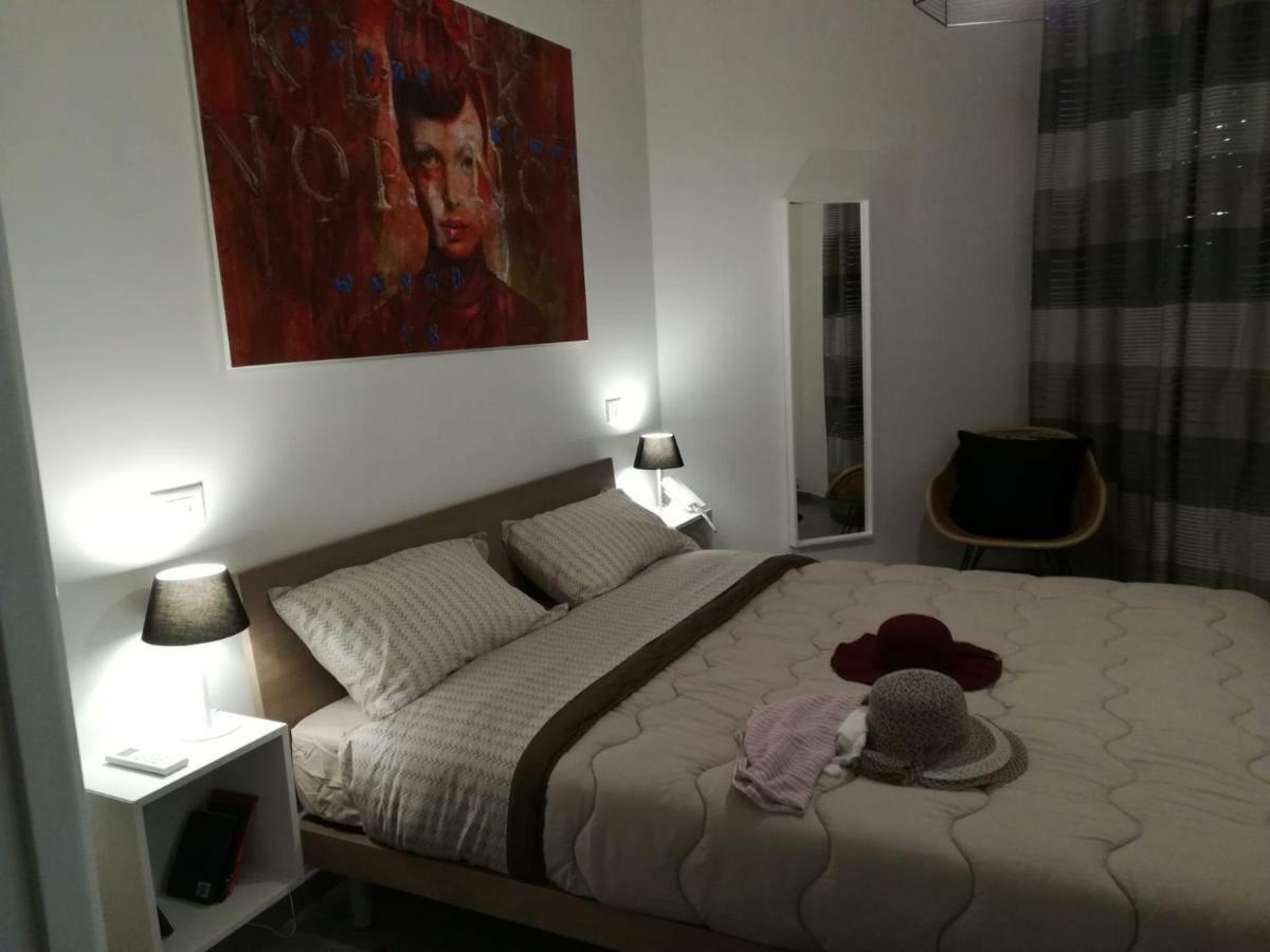 Ferienwohnung Sosta Rock Casal Palocco Exterior foto