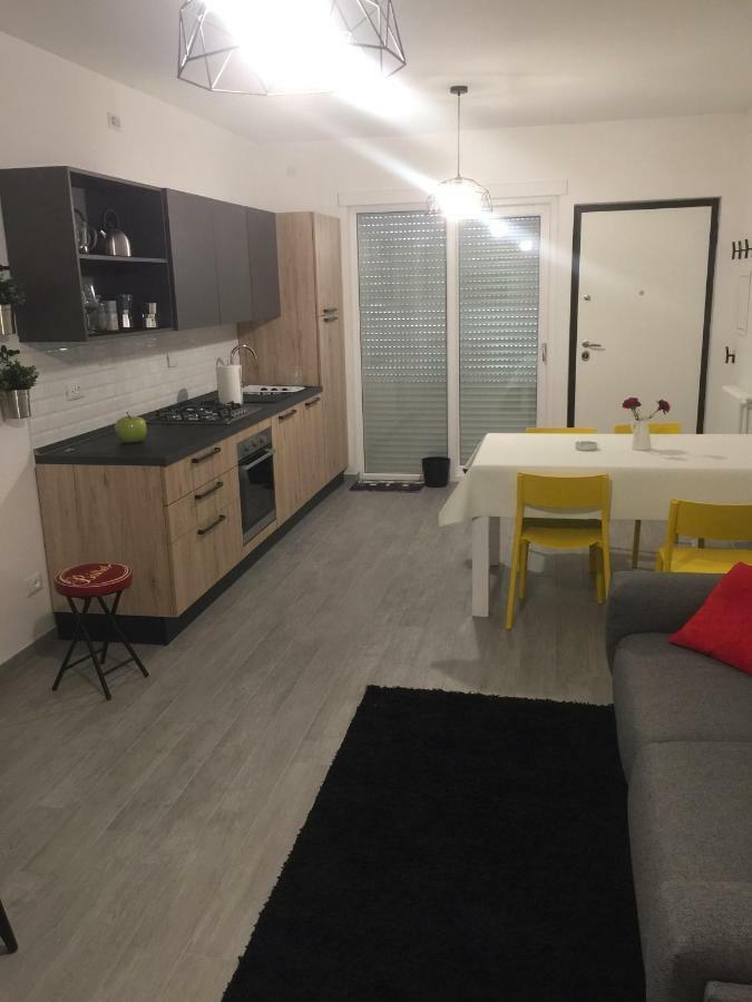 Ferienwohnung Sosta Rock Casal Palocco Exterior foto