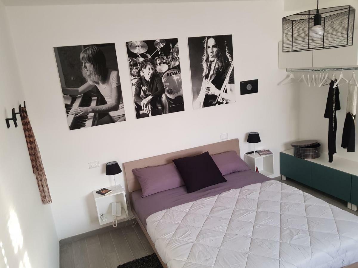 Ferienwohnung Sosta Rock Casal Palocco Exterior foto