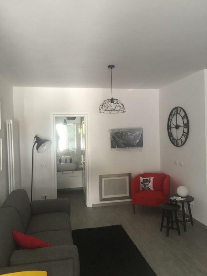 Ferienwohnung Sosta Rock Casal Palocco Exterior foto
